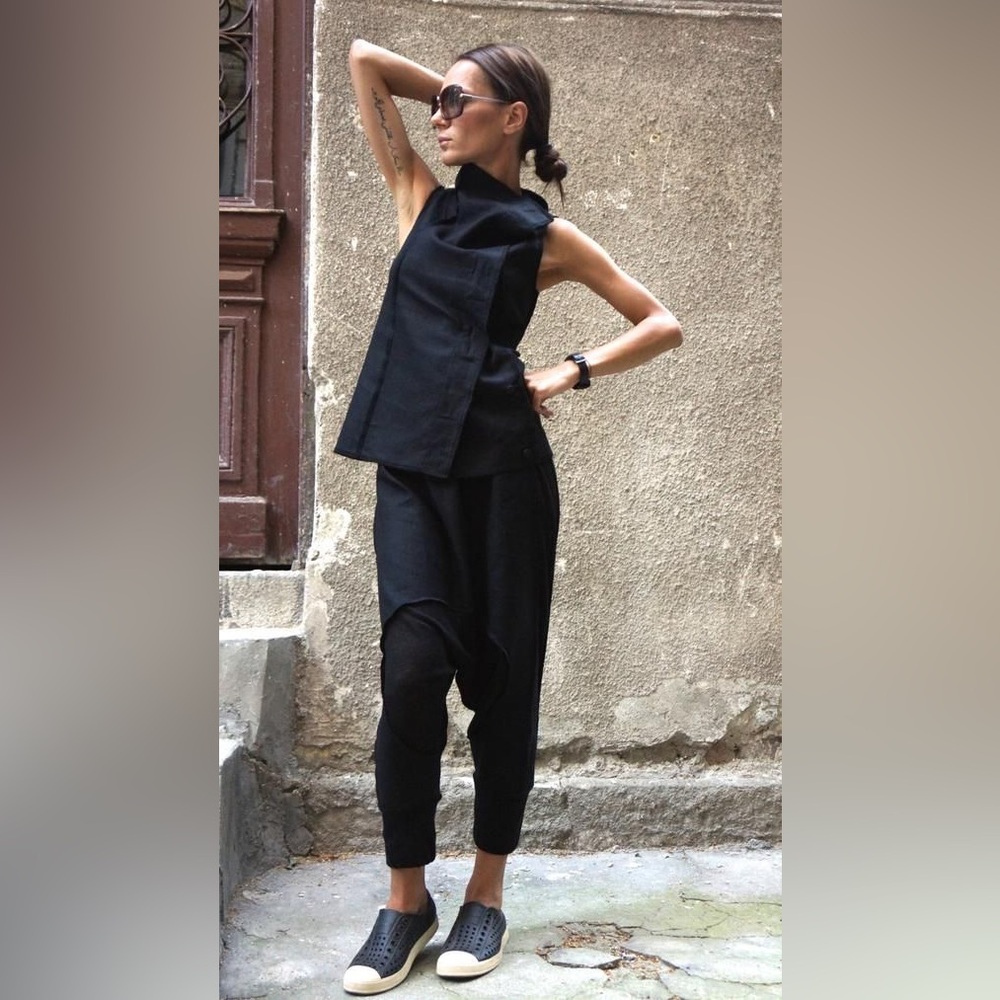 GUESS by Marciano Black harem pants (Cavallo basso pants) in size XS / EU 38